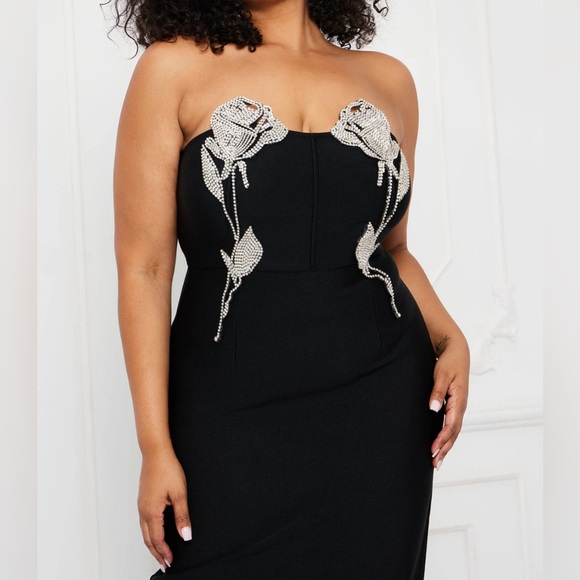 Oscars Lady Embellished Maxi Dress - Black- Fashionova 3XL- SIlver Rose Detail - Picture 2 of 8